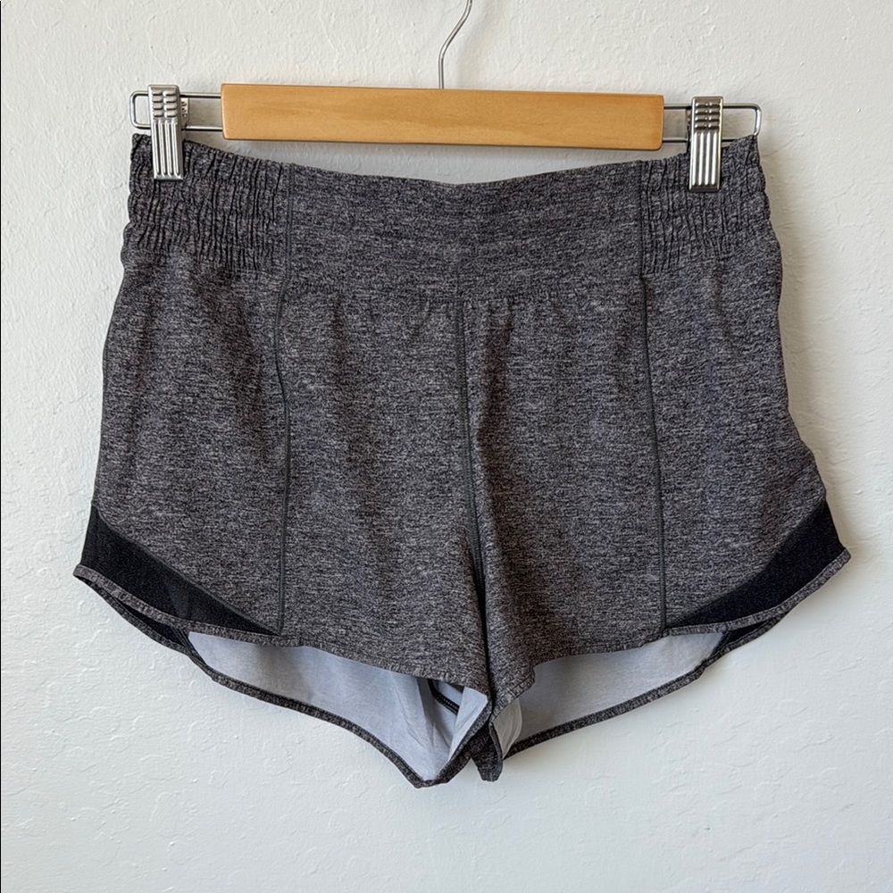 Lululemon Hotty Hot HR 2.5” in gray